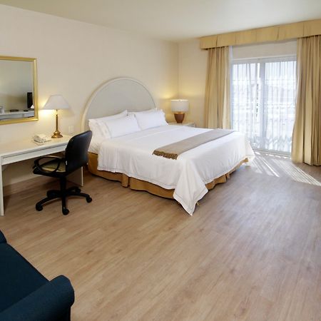 Holiday Inn Express Torreon By Ihg Zewnętrze zdjęcie