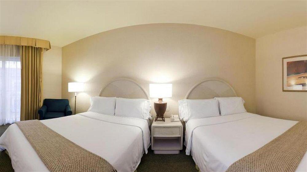 Holiday Inn Express Torreon By Ihg Zewnętrze zdjęcie