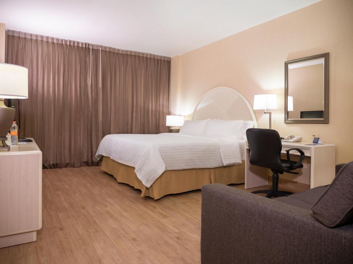 Holiday Inn Express Torreon By Ihg Zewnętrze zdjęcie
