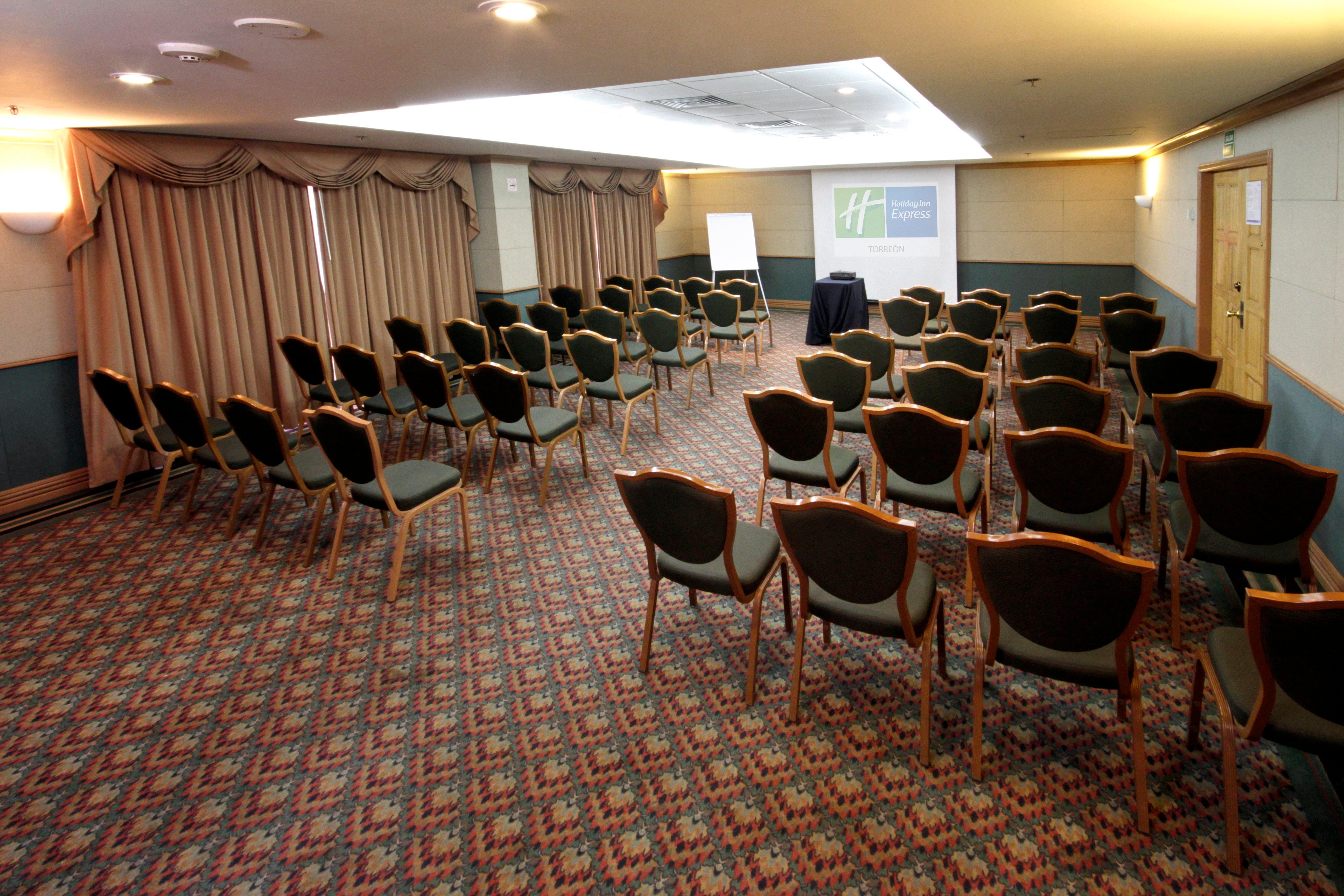 Holiday Inn Express Torreon By Ihg Zewnętrze zdjęcie