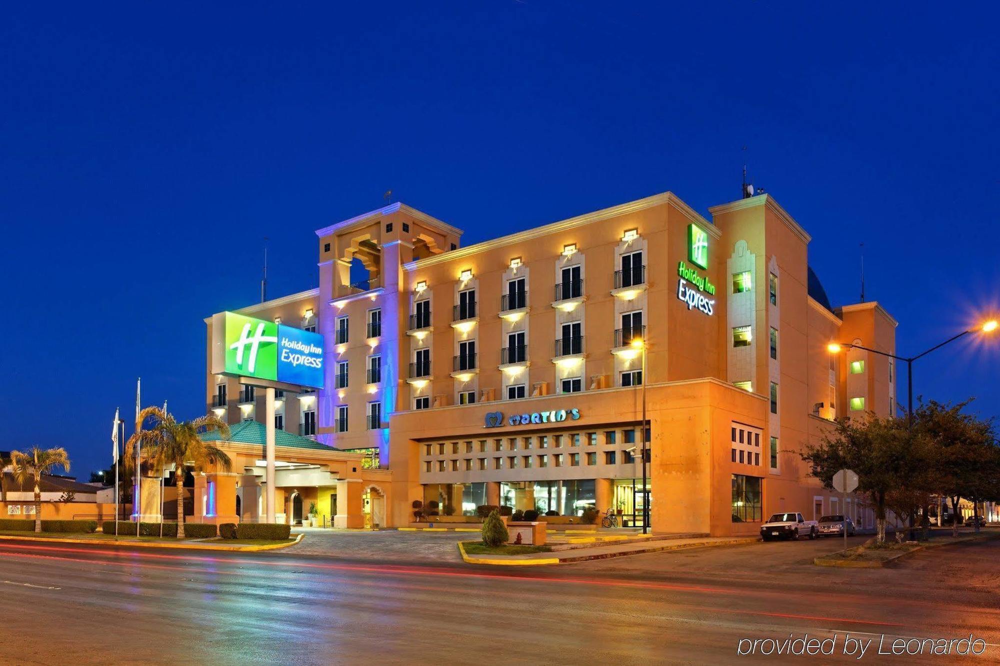 Holiday Inn Express Torreon By Ihg Zewnętrze zdjęcie